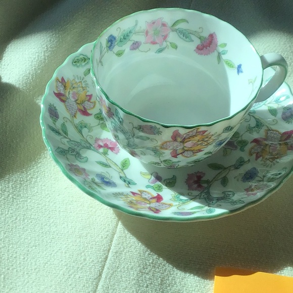 Mention Haddon Hall tea cup/saucer￼2 - Picture 3 of 6